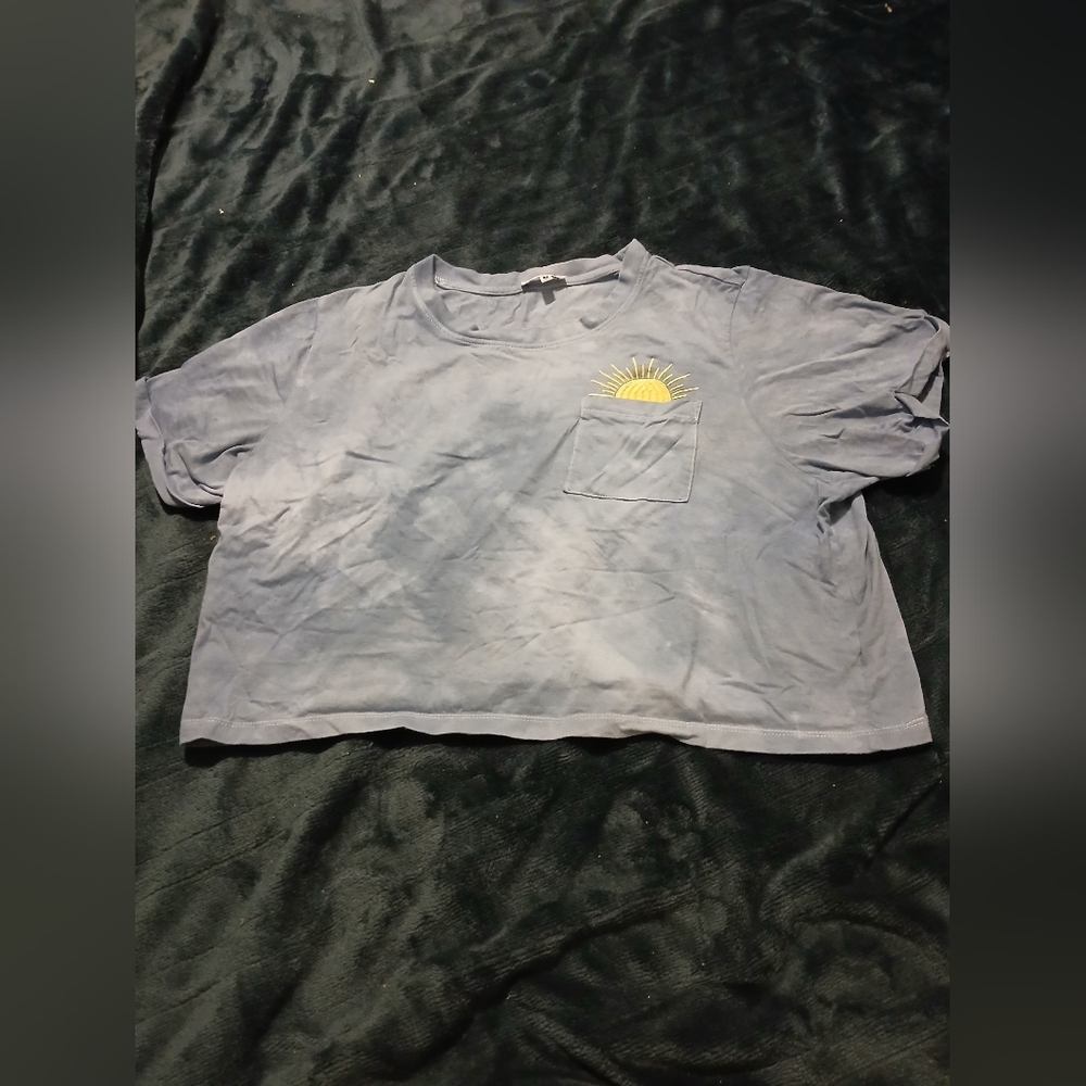 Messy Bun Just Chillin Casual Blue Sun Tee